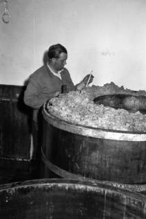 ARH NL Dierssen 1264/0016, Rupp-Brauerei, Lauenau, 1953