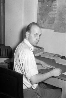 ARH NL Dierssen 1266/0013, Diverse Aufnahmen uld-Büro?, Hannover, 1953