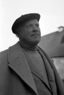 ARH NL Dierssen 1269/0009, Dreharbeiten des Films "Regina Amstetten": John Knittel, Bennigsen, 1953