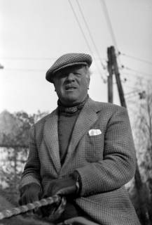 ARH NL Dierssen 1269/0021, Dreharbeiten des Films "Regina Amstetten": John Knittel, Bennigsen, 1953