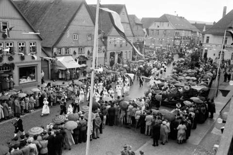 ARH NL Dierssen 1279/0027, Göbel-Festumzug, Springe, 1954