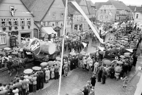 ARH NL Dierssen 1279/0029, Göbel-Festumzug, Springe, 1954