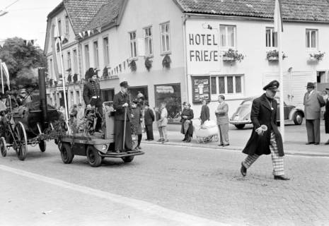 ARH NL Dierssen 1280/0002, Göbel-Festumzug, Springe, 1954