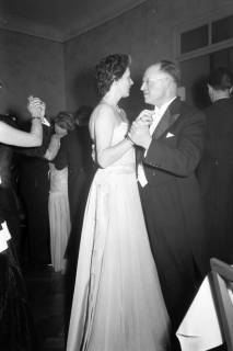 ARH NL Dierssen 1287/0013, Presseball, Hannover, 1954