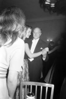 ARH NL Dierssen 1287/0015, Presseball, Hannover, 1954