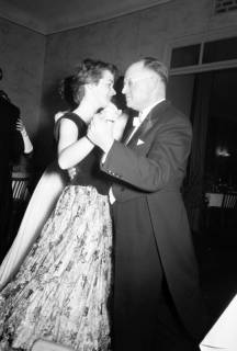 ARH NL Dierssen 1287/0017, Presseball, Hannover, 1954