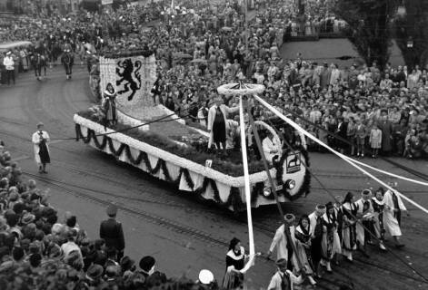 ARH NL Dierssen 1289/0011, Blumenkorso, Hannover, 1954