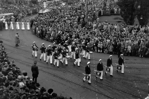 ARH NL Dierssen 1289/0014, Blumenkorso, Hannover, 1954