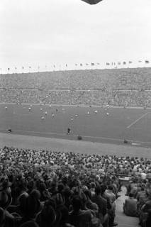 ARH NL Dierssen 1292/0004, Fußball-Länderspiel Deutschland gegen Frankreich im Niedersachsenstadion, Hannover, 1954