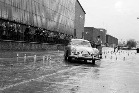 ARH NL Dierssen 1295/0016, Geschicklichkeitsturnier des Porsche-Clubs, Hannover, 1954
