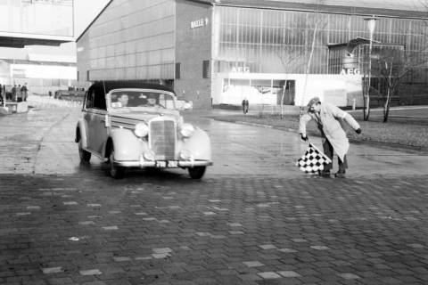 ARH NL Dierssen 1295/0022, Geschicklichkeitsturnier des Porsche-Clubs, Hannover, 1954