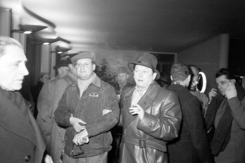 ARH NL Dierssen 1299/0018, Kontrolle beim Rallye Monte Carlo, Hannover, 1955