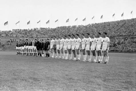 ARH NL Dierssen 1310/0037, Feldhandball-WM: BR Deutschland gegen Norwegen, Hannover, 1955