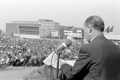 ARH NL Dierssen 1312/0006, Schlesiertreffen: Kundgebung, Hannover, 1955