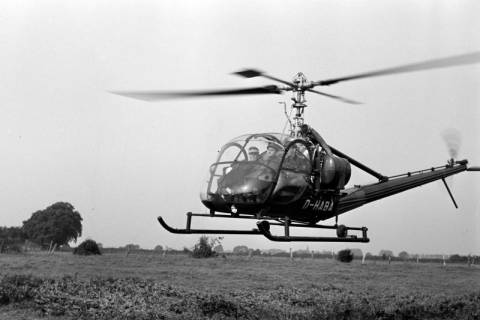 ARH NL Dierssen 1338/0028, Manöver Bundesgrenzschutz: Hubschrauber, Mandelsloh, 1955