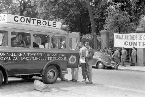 ARH NL Dierssen 1361/0011, Tour d'Europe: Kontrolle, Brüssel, 1956