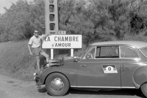 ARH NL Dierssen 1361/0022, Tour d'Europe: La Chambre d'Amour Verkehrsschild, Biarritz, 1956