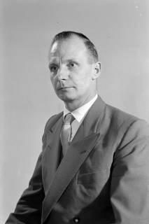 ARH NL Dierssen 1365/0015, Passbild Schlinker (Deutsche Partei), Hannover, 1956