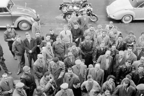 ARH NL Dierssen 1371/0013, Start der lustigen ADAC-Fahrt, Hannover, 1956
