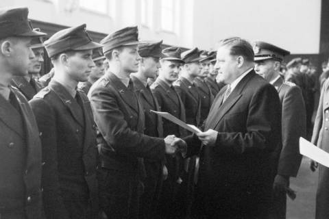 ARH NL Dierssen 1375/0008, Franz Josef Strauß in der Heeresoffizierschule, Hannover, 1956