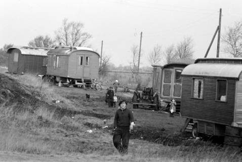 ARH NL Dierssen 1378/0010, "Zigeuner" "terrorisieren" Dorf, Tweelbäke, 1957