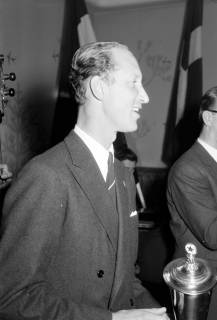ARH NL Dierssen 1387/0002, Caltex Economy-Test: Abschlussfeier und Ehrung, 1957