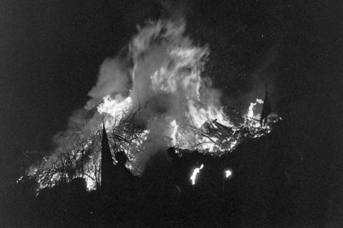 ARH NL Dierssen 1388/0027, Osterfeuer, Springe, 1957