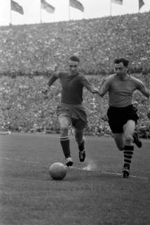 ARH NL Dierssen 1392/0036, Fußballspiel im Niedersachsenstadion, Hannover, 1957