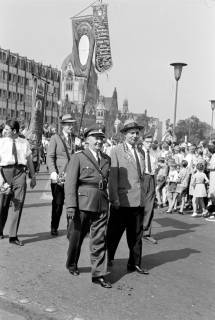 ARH NL Dierssen 1397/0024, Polizeisportverein beim Schützenausmarsch, Hannover, 1957