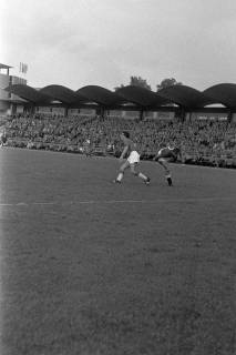 ARH NL Dierssen 1398/0010, Fußballspiel im Niedersachsenstadion, Hannover, 1957