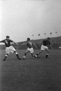 ARH NL Dierssen 1398/0025, Fußballspiel im Niedersachsenstadion, Hannover, 1957