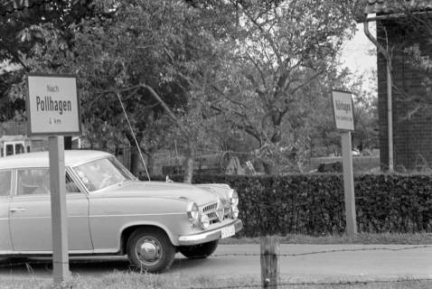 ARH NL Dierssen 1398/0033, Dichtstehende Ortsschilder, Hülshagen, 1958