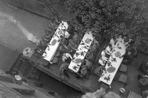 ARH NL Dierssen 1405/0010, Schießsport-Abteilung des Polizei-Sportverein Hannover am Tag des Schützenausmarsches, Hannover, 1960