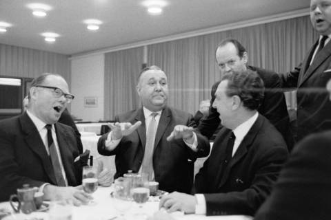 ARH NL Dierssen 1420/0018, Parlamentarischer Abend im Landtag mit Ministerpräsident Georg Diederichs, Finanzminister Jan Eilers, Landtagspräsident Richard Lehners und Presse, Hannover, 1963