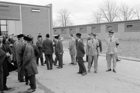 ARH NL Dierssen 1438/0013, Trauerfeier nach dem Schießunglück auf dem Truppenübungsplatz Bergen-Hohne am 9. April 1964, Münster, 1964