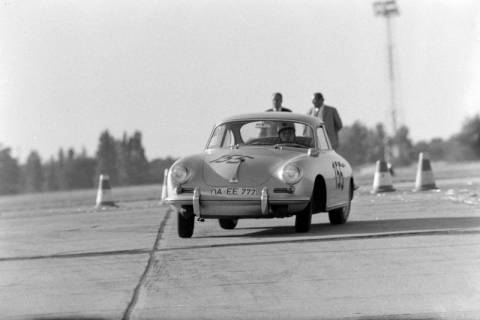 ARH NL Dierssen 1454/0007, Flugplatzrennen, Wunstorf, 1964