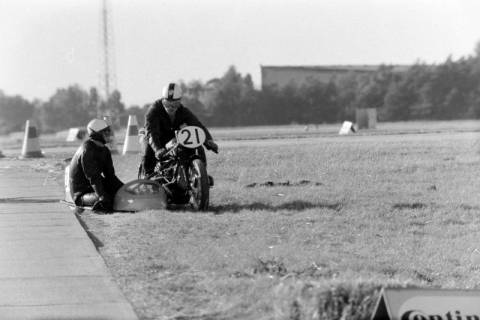 ARH NL Dierssen 1454/0016, Flugplatzrennen, Wunstorf, 1964
