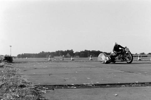 ARH NL Dierssen 1455/0010, Flugplatzrennen, Wunstorf, 1964