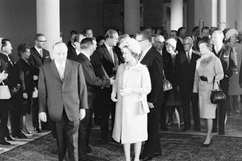 ARH NL Dierssen 1491/0007, Staatsbesuch der britischen Königin Queen Elisabeth II., Hannover, 1965