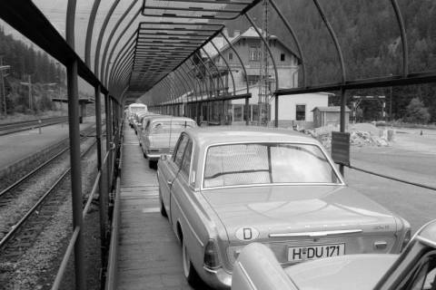 ARH NL Dierssen 1502/0008, Fahrt durch Tauerntunnel, Böckstein, 1965