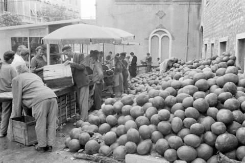 ARH NL Dierssen 1503/0022, Markt, Korcula, 1965