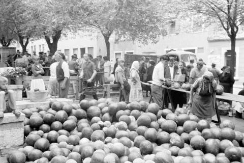 ARH NL Dierssen 1503/0027, Markt, Korcula, 1965