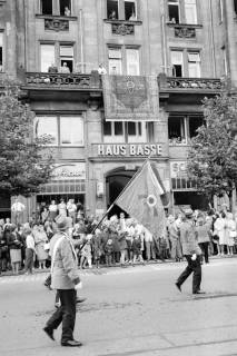 ARH NL Dierssen 1536/0030, Schützenausmarsch, Hannover, 1966