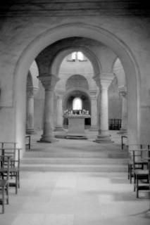 ARH NL Dierssen 1543/0008, Innenraum der Michaelskirche, Fulda, 1966