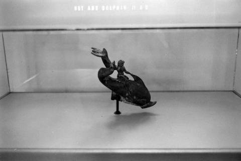 ARH NL Dierssen 1559/0018, Statuette "Eros auf dem Delfin" im Ephesos-Museum Selçuk, 1967