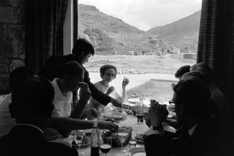 ARH NL Dierssen 1559/0019, Gemeinsames Mittagessen, Selçuk, 1967
