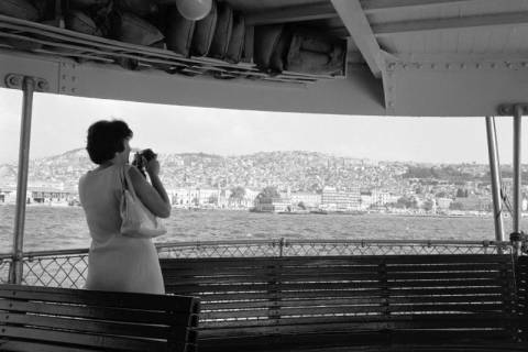 ARH NL Dierssen 1565/0027, Auf einer Fähre, Izmir, 1967