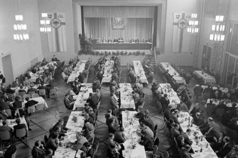 ARH NL Dierssen 1592/0004, Hauptversammlung des ADAC, Celle, 1968