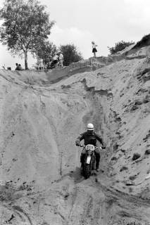 ARH NL Dierssen 1604/0001, Harz-Heide-Fahrt für Motorräder, Munster, zwischen 1968/1969