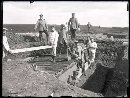 ARH NL Kageler 174, 1. Weltkrieg, kleiner Unterstand mit Schienendeckung, Frankreich, zwischen 1914/1918